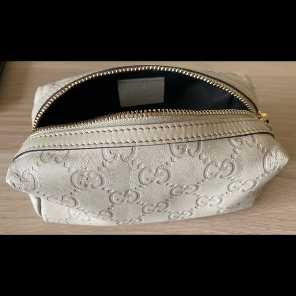 Gucci Leather Cosmetic Makeup Pouch - Picture 9 of 14